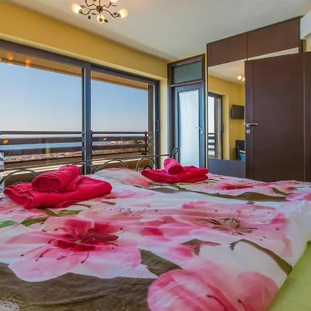 Lovely Home In Crikvenica Crikvenica